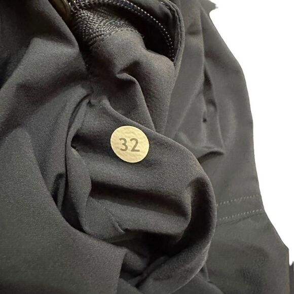 Men’s Lululemon classic fit pants size 32 - Picture 8 of 8